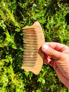 Peigne en bois finition lisse fait main, facile à transporter, pour coiffure et toilettage de barbe, personnalisable avec logo, vente en gros - Product Image 6