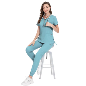 Conjunto de uniforme médico unisex rosa con cuello en V, manga corta, tejido de poliéster peinado, con bolsillos, detección de agujas, sin costuras - Product Image 2