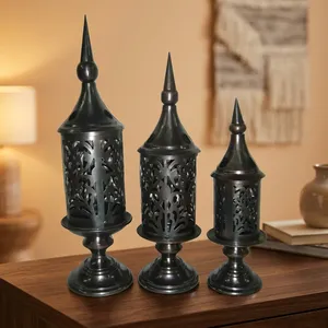 Lanternes cylindriques en métal avec un design ajouré complexe pour la décoration de la maison, utilisation durable en extérieur - Product Image 2