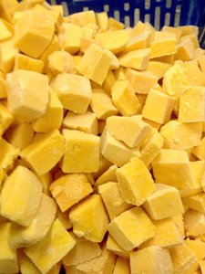 Mangue congelée en tranches, 100% naturelle, fruit jaune parfumé, emballage sous vide, en vrac pour smoothies et confitures, approvisionnement direct usine Vietnam - Product Image 4