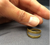 Bague réglable en laiton martelé de style vintage Montre unisexe en métal plaqué argent faite à la main avec diamant Cadeau Lui Son IGI Certifié