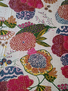 Couvre-lit imprimé floral et oiseaux, style bohème, moderne, toutes saisons, en denim patchwork, rembourrage en coton fait main, pour usage domestique - Product Image 5