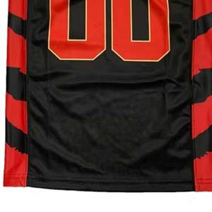 Uniforme de football américain personnalisé avec impression par sublimation, manches courtes, super doux et séchage rapide, confort estival, fabriqué au Pakistan - Product Image 5