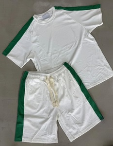 Conjunto de Pantalones Cortos Unisex de Alta Calidad Personalizables con Logotipo Personalizado en el Diseño y Sublimación de Logotipo, Conjunto de Verano con Bordado - Product Image 1