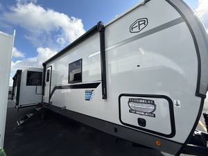 Nuevo 2026 Forest River Wildwood Heritage Glenn 308RL - Product Image 3