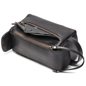 Trousse de Toilette Homme en Cuir PU Style Simple Grande Capacité Logo Personnalisé Vente Chaude Sacs de Toilette Cosmétiques pour Hommes pour le Voyage - Product Image 4