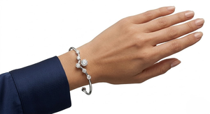 กำไลข้อมือทองคำ 14k สำหรับผู้หญิง ยี่ห้อ Aniva ประดับเพชรทรงกลมเจียระไนแบบเหลี่ยมคม ดีไซน์เรขาคณิต คลาสสิก เหมาะสำหรับเป็นเครื่องประดับงานแต่งงาน - Product Image 2