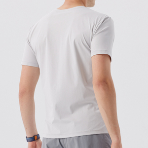 เสื้อยืดทรงสปอร์ตผ้าคอตตอน 220gsm สำหรับผู้ชาย แบบใหม่ สามารถปรับแต่งได้ พิมพ์ลายสกรีนตามสั่ง ดีไซน์หนาพิเศษ พิมพ์โลโก้ด้วยเทคนิค DTG - Product Image 4