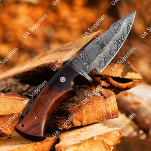 Couteau de camping à lame fixe en acier Damas fait main, manche en bois de rose, étui en cuir, qualité industrielle OEM ODM - Product Image 4