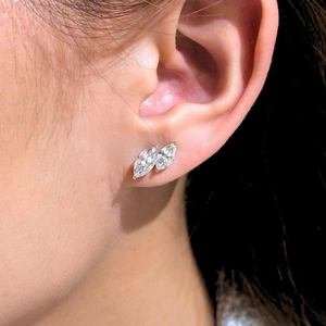 Collier tennis personnalisé en platine avec diamants de laboratoire et boucles d'oreilles assorties - Product Image 3