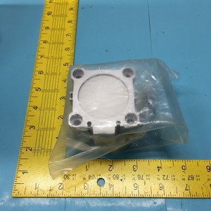 SMC CDQ2B50-10D Actuator, LNR DBL AST HC2, AMAT - อุปกรณ์และอะไหล่เซมิคอนดักเตอร์ระดับโลกที่เชื่อถือได้ - Product Image 4
