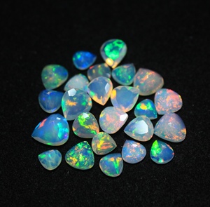 Opales naturelles en vrac, taille poire, polies, multicolores, effet opalescent, 6x8mm, pour la fabrication de bijoux - Product Image 1