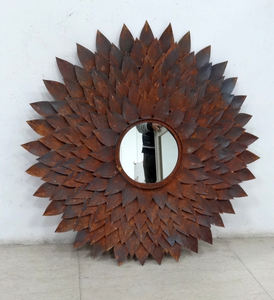 Miroir mural décoratif avec cadre, approvisionnement en gros pour le marché mondial - Product Image 3