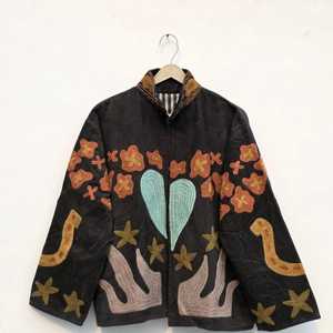 เสื้อแจ็คเก็ตกำมะหยี่ปักมือสีดำลายซูซานี สไตล์โบโฮ ลายดอกไม้ เสื้อโค้ทฤดูหนาว ผ้าฝ้าย คอตั้ง ระบายอากาศได้ดี - Product Image 4