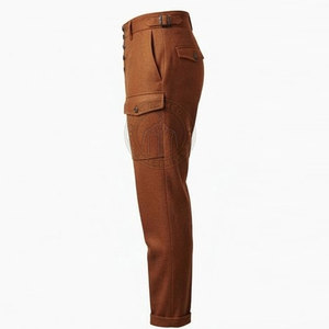 Pantalon de combat allemand détaillé, style historique, avec panneaux structurés, construction confortable - Product Image 4
