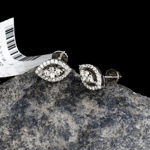Pendientes de Oro Blanco Sólido de 14K con Diamantes Naturales Redondos y Halo de Marquesa Abierta, Joyería Fina, Memoria Jewels - Product Image 5