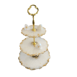 Soporte de Pastel de Resina de Lujo de 3 Niveles, Torre de Cupcakes Hecha a Mano con Resina Epoxi y Herrajes Metálicos Dorados para Bodas, Fiestas y Decoración del Hogar - Product Image 3