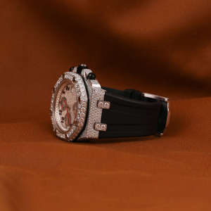 Montre numérique de luxe personnalisée, cadran en cristal saphir, boîtier en acier inoxydable, bracelet en cuir, résistance à l'eau 5 BAR, style hip-hop pour hommes - Product Image 2
