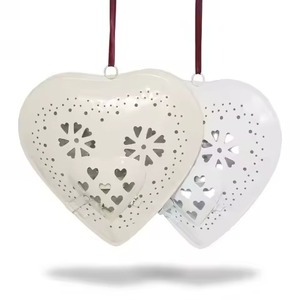 Adorno Navideño de Metal con Forma de Corazón Colgante de Lujo, Decoración para Árbol de Navidad para Celebraciones Festivas - Product Image 1