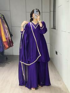 Ensemble Kurti brodé élégant avec pantalon palazzo et dupatta pour fêtes et mariages - Product Image 4