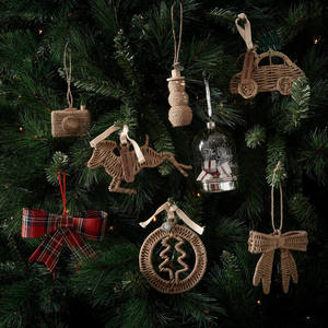Ornement de Noël en rotin tressé avec sangle en ruban, figurine suspendue artisanale pour la décoration d'arbre d'hiver - Product Image 3