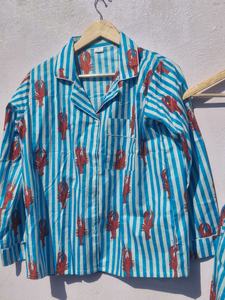 Conjunto de Pijama de Algodón con Estampado de Langosta para Mujer |   Traje de Dormir Indio a Rayas Hecho a Mano |   Ropa de Casa de Muselina Suave - Product Image 2