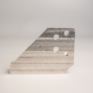 Soporte de Esquina Triangular Reforzado de Aluminio de Alta Rigidez, Mecanizado CNC con Precisión, AMT VINA - Product Image 3
