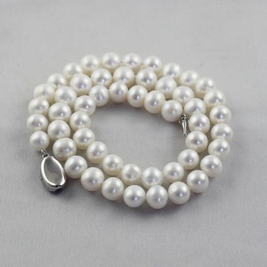 Collier de perles d'eau douce sans pépins de 8-9 mm avec fermoir argenté, forte brillance, petites imperfections - Meilleure chaîne complète pour la fête des mères - Product Image 3
