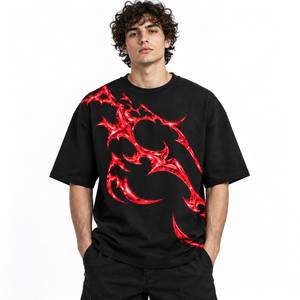 Camiseta Negra Extra Grande para Hombre, Manga Corta, Cuello Redondo, Estilo Urbano, con Estampado Tribal Rojo - Product Image 1