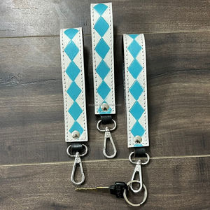 Nuevo diseño a cuadros llavero de cuero genuino muñequera accesorios al por mayor cuero de vaca de lujo cuero Premium muñequera llavero cordón - Product Image 5