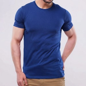 T-shirt décontracté pour homme, bleu royal uni, col rond, manches courtes, coupe ajustée, en jersey de coton respirant, longueur standard - Product Image 1