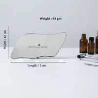 Masseur facial en acier inoxydable Medieval Edge 11x4.6cm, outil Gua Sha pour le lifting du visage et le massage