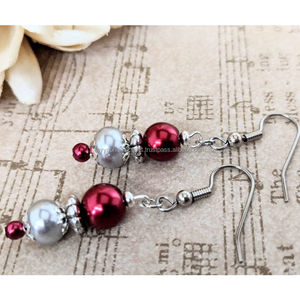 ต่างหูแฟชั่นเรซิ่นสีสันหรูหราสั่งทำพิเศษ ขัดเงาอย่างดี ผลิตด้วยมือ สำหรับผู้หญิง จากอินเดีย - Product Image 1