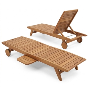 Chaise longue d'extérieur Prima en teck massif, finition naturelle, design moderne, plateau coulissant, dossier réglable, sans coussins, pour villa - Product Image 1