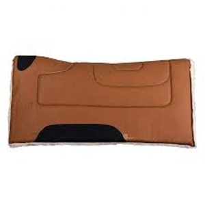 <span class=keywords><strong>Tapis</strong></span> <span class=keywords><strong>de</strong></span> <span class=keywords><strong>selle</strong></span> tout usage en polaire violette avec accents noirs <span class=keywords><strong>et</strong></span> doublure en laine pour l'équitation - Product Image 2