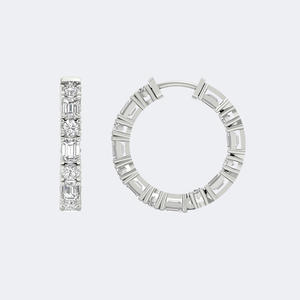 Pendientes de Aro Eternity con Barra de Esmeraldas Redondas de 5.15CTW y Formas Mixtas - Product Image 2