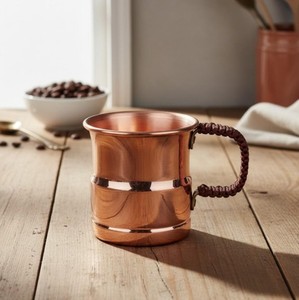 Taza de Bebidas de Cobre Sólido Hecha a Mano con Diseño Metálico Resistente para Servicio de Bebidas en Hogar, Restaurante, Cafetería y Hotel - Product Image 1