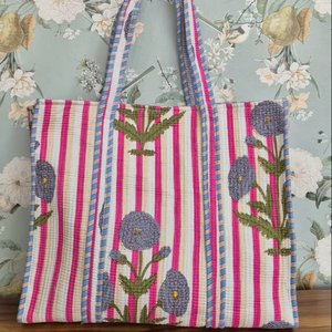 Sac fourre-tout classique bohème en coton pur, matelassé à la main, écologique, avec fermeture éclair, poches intérieures/extérieures, motifs floraux multiples - Product Image 1