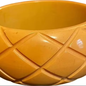 Pulseras de Resina Hechas a Mano Disponibles en Todos los Colores con Patrones de Cinta Métrica, Ideales para Regalos Unisex por Crescent Crafts - Product Image 3