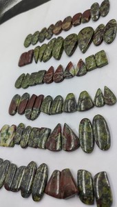 ผู้ค้าส่งพลอยแจสเปอร์เลือดมังกรธรรมชาติแบบคู่ทรงคาโบชอง - Product Image 2