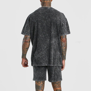 Ensemble deux pièces pour homme style vintage délavé à l'acide - Chemise et short déchirés, tenue streetwear confortable et tendance - Product Image 2