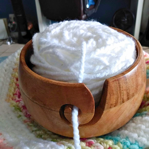 ถ้วยใส่ไหมพรม Wood yarn bowl ช่วยให้ไหมพรมหมุนได้อย่างอิสระ ป้องกันการเกิดข้อติด ช่วยให้ผู้ถักไหมพรมสามารถรักษาความตึงของไหมพรมให้สม่ำเสมอและนุ่มนวล - Product Image 2
