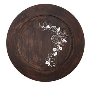 Assiette de présentation artisanale en bois durable, vaisselle rustique pour la maison et les restaurants, sous-assiette en bois gravée sur mesure pour la décoration - Product Image 5