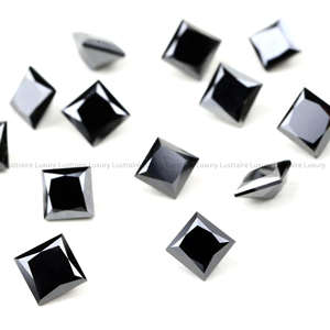 Diamante natural negro opaco de corte princesa de 4.5 x 4.5 mm para la elaboración de joyas como anillos, pulseras, collares y pendientes. - Product Image 5