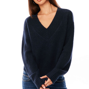 Women's Winter Warm Casual Wear <b>Sweatshirts</b> Latest Style with Quick Dry Breathable <b>Plain</b> Dyed and Comfortable Lined Design - Product Image 4