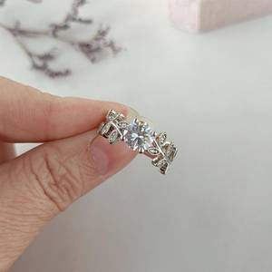 Bague en forme de feuille avec diamant rond en moissanite pour femmes, bijoux de mariage originaux en argent 925, style Art Déco, pour cadeaux de mariage et fêtes - Product Image 4
