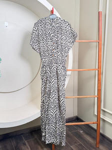 Mono estampado elegante personalizado para mujer con bolsillos, ropa informal de pierna ancha con cuello en V elegante, traje de resort bohemio, moda de verano - Product Image 2