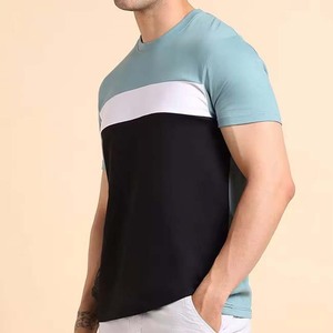 เสื้อยืดคอกลมแขนสั้นผ้าฝ้ายถักลายสามสี ออกแบบด้านหน้าได้ตามต้องการสำหรับผู้ชาย - Product Image 2
