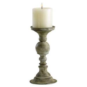 Candelabro de madera antiguo diseñado para decoración rústica del hogar, creando una atmósfera cálida de iluminación ambiental en interiores. - Product Image 1