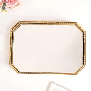 Bandeja Decorativa de Metal con Espejo y Acabado Dorado de Estilo Lujoso para Servir, Organizar el Baño y Regalar - Product Image 3